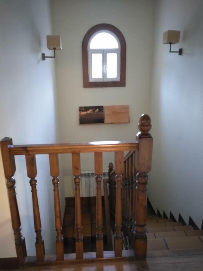 La Majada De Alameda Villa Alameda del Valle Luaran gambar